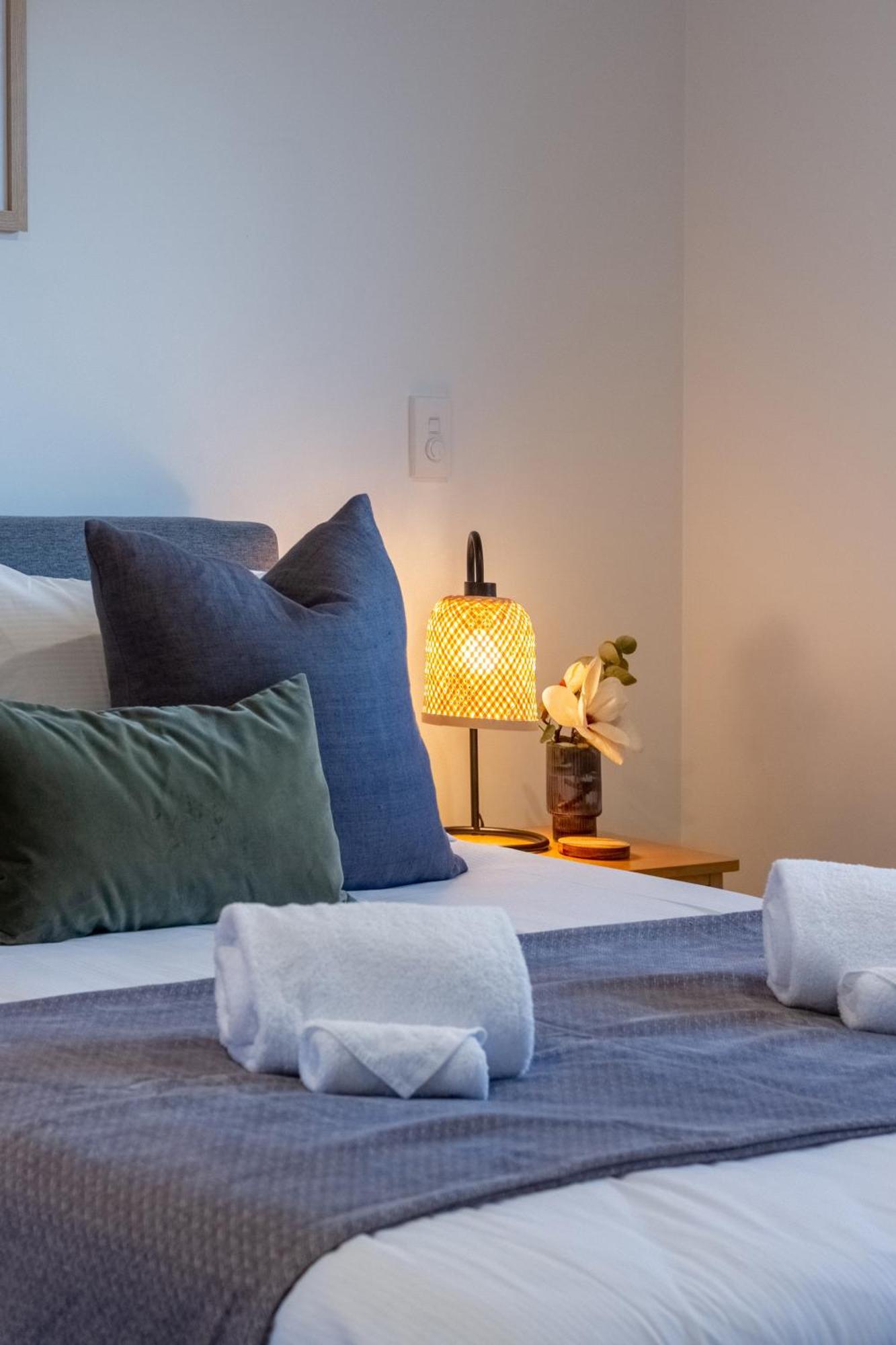 Urban Elegance - 2 Bed, 2 Bath In The Cbd Lägenhet Christchurch Exteriör bild