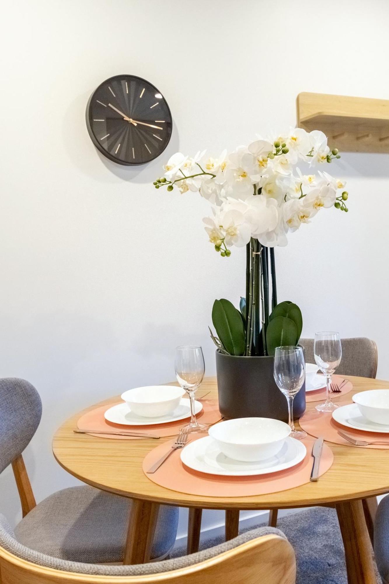 Urban Elegance - 2 Bed, 2 Bath In The Cbd Lägenhet Christchurch Exteriör bild