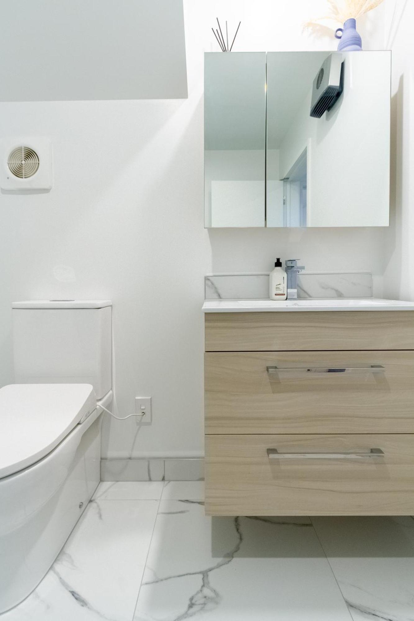 Urban Elegance - 2 Bed, 2 Bath In The Cbd Lägenhet Christchurch Exteriör bild