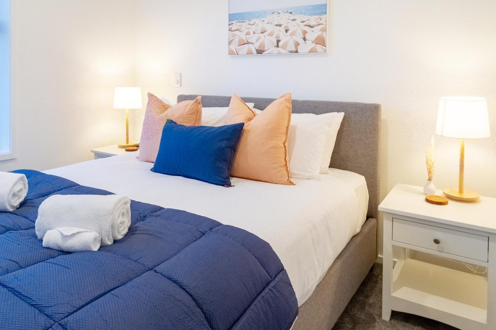 Urban Elegance - 2 Bed, 2 Bath In The Cbd Lägenhet Christchurch Exteriör bild