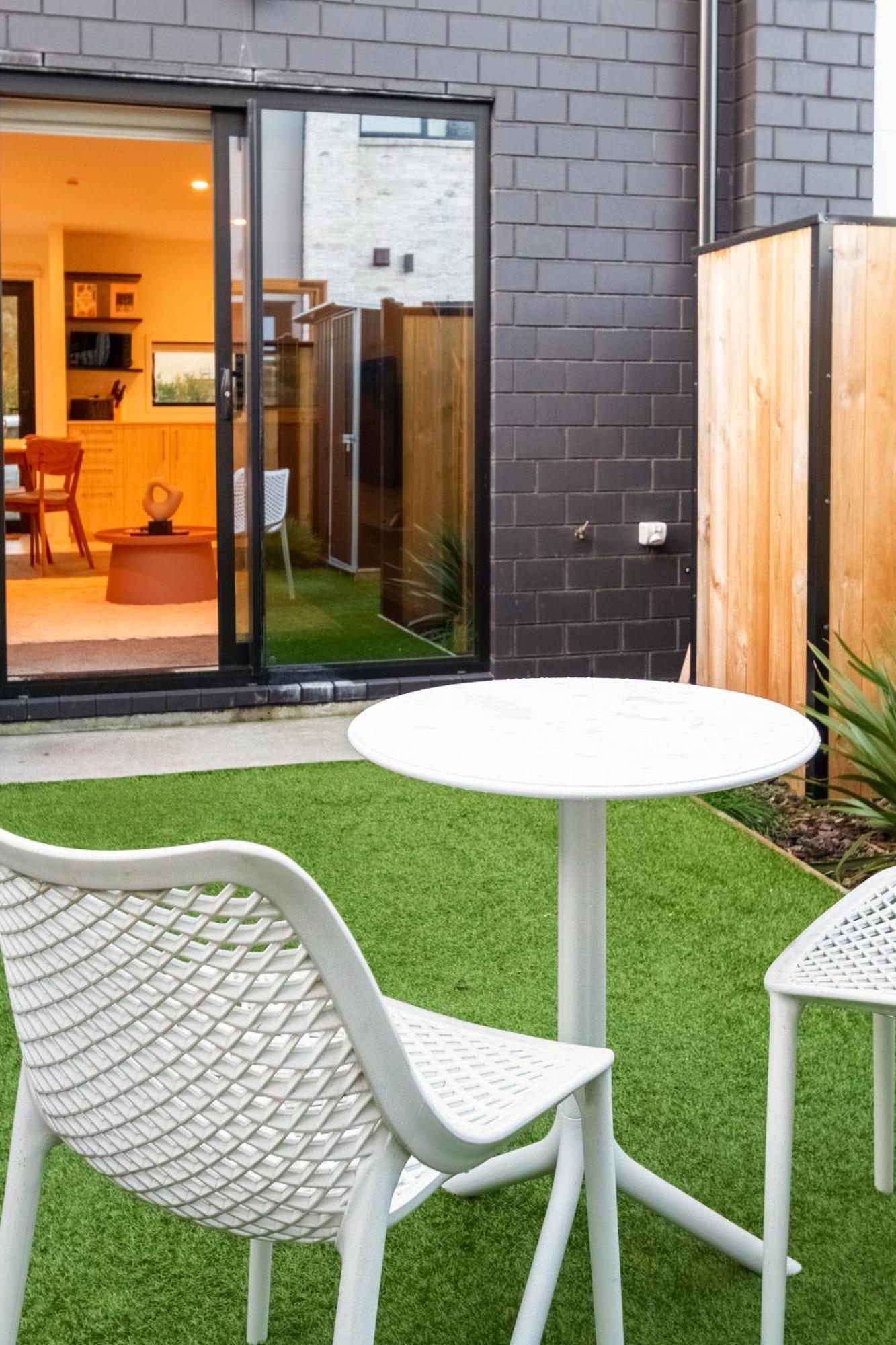 Urban Elegance - 2 Bed, 2 Bath In The Cbd Lägenhet Christchurch Exteriör bild